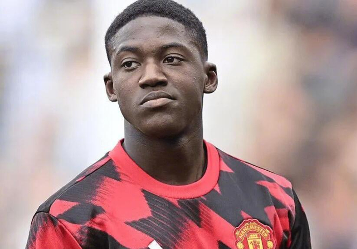 曼联阿莫林下课，梅努或获重用，齐尔克泽未来待定|罗马|罗马诺|科比·梅努|索尔斯克亚|马萨拉_新浪体育_新浪新闻